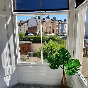 Apartment House Retreat, Whitby